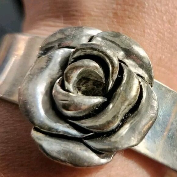N/A Jewelry - Rose Cuff Bracelet Silver-Tone floral cottagecore fairycore womens jewelry